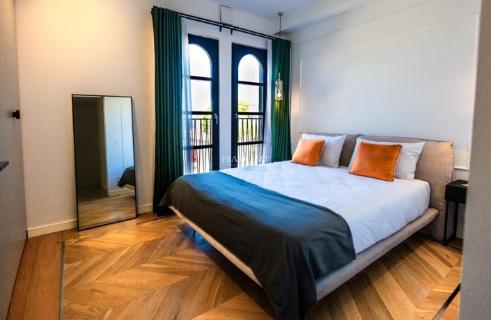 Image No.20-3 Bed Property for sale