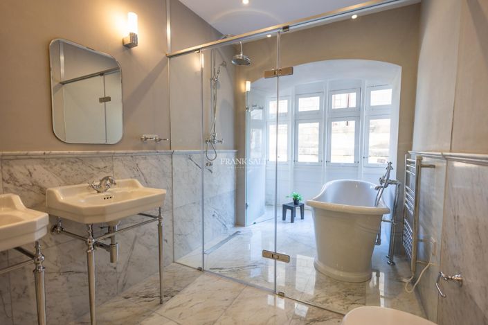 Image No.22-3 Bed Property for sale