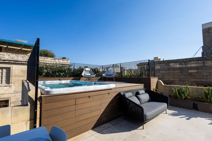 Image No.29-3 Bed Property for sale