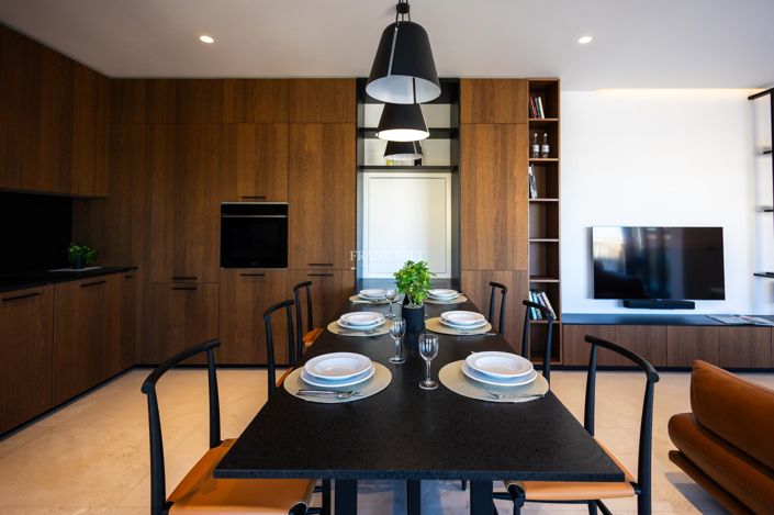 Image No.3-3 Bed Property for sale