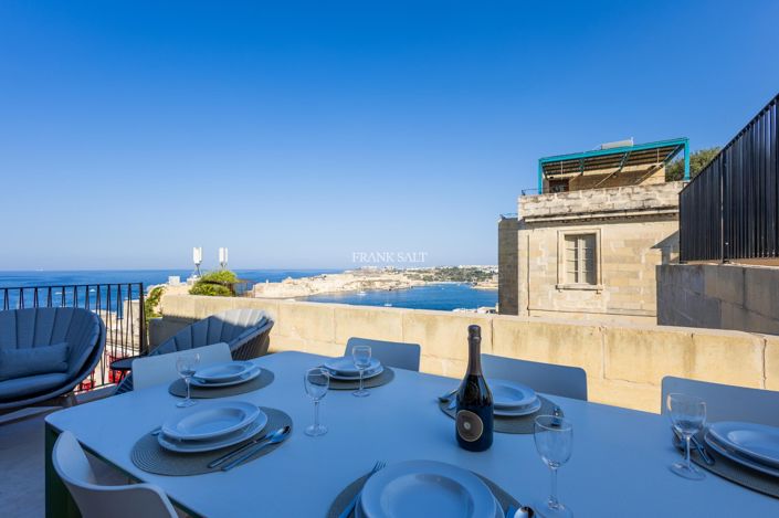 Image No.36-3 Bed Property for sale