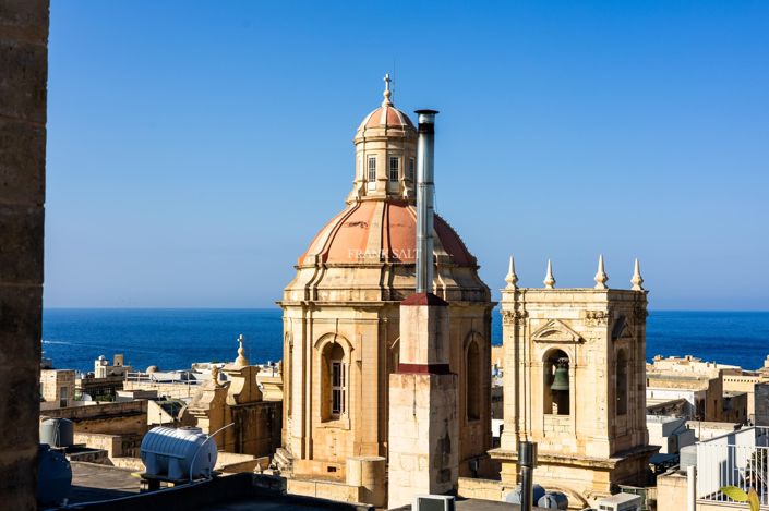 Image No.40-3 Bed Property for sale