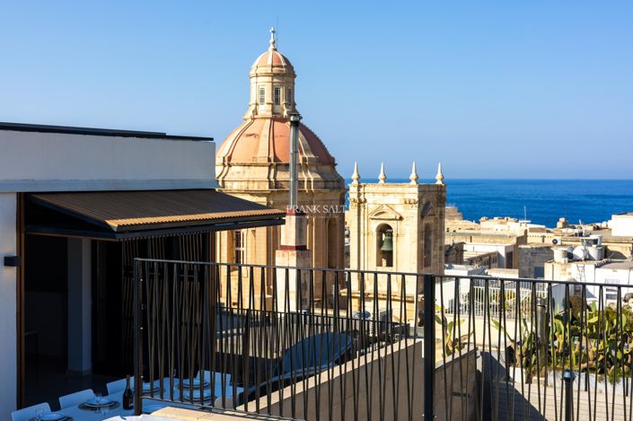 Image No.41-3 Bed Property for sale