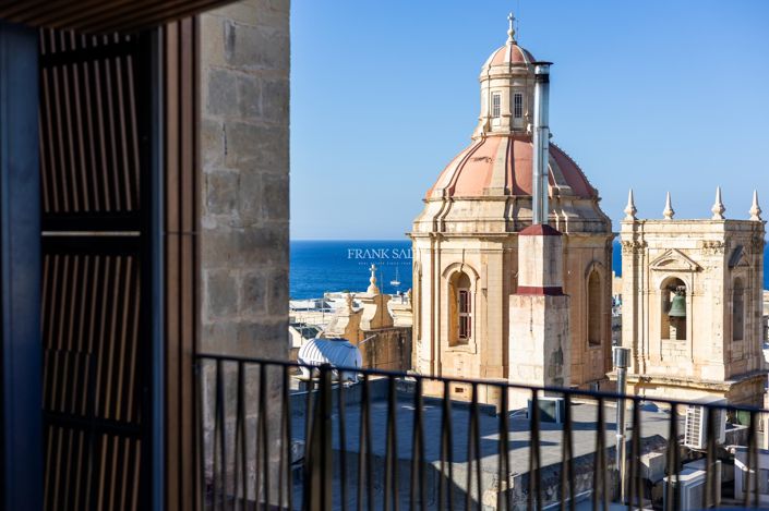 Image No.44-3 Bed Property for sale