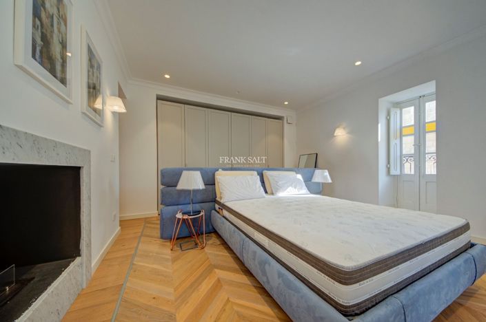 Image No.50-3 Bed Property for sale