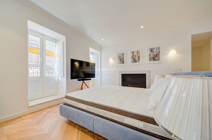 Image No.52-3 Bed Property for sale