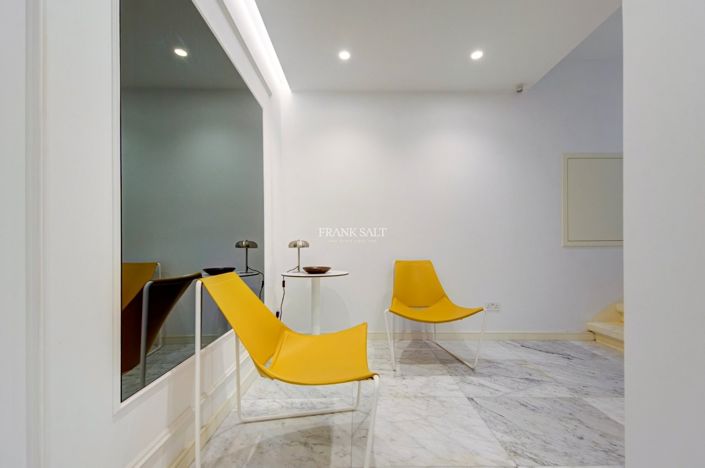 Image No.58-3 Bed Property for sale