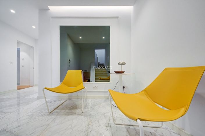 Image No.59-3 Bed Property for sale