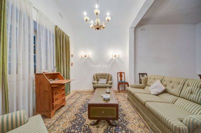 983d49b9-73db-49d7-bca4-614fb41b596e