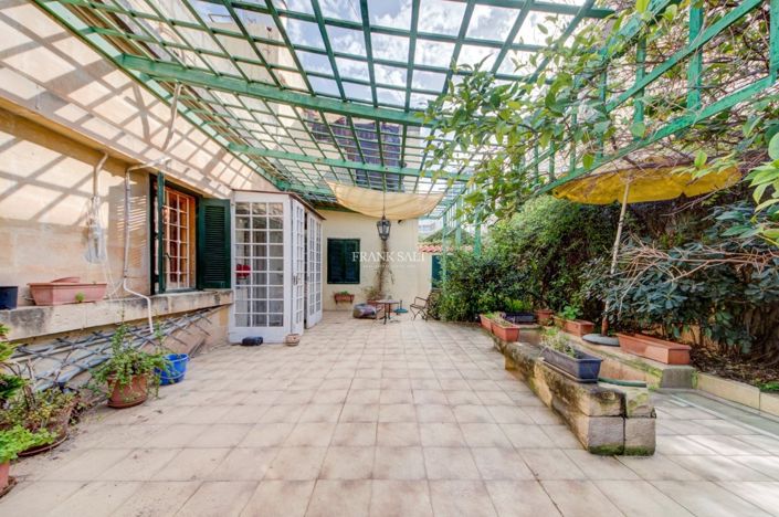 Image No.20-4 Bed Property for sale