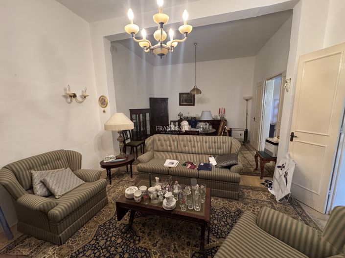 Image No.32-4 Bed Property for sale