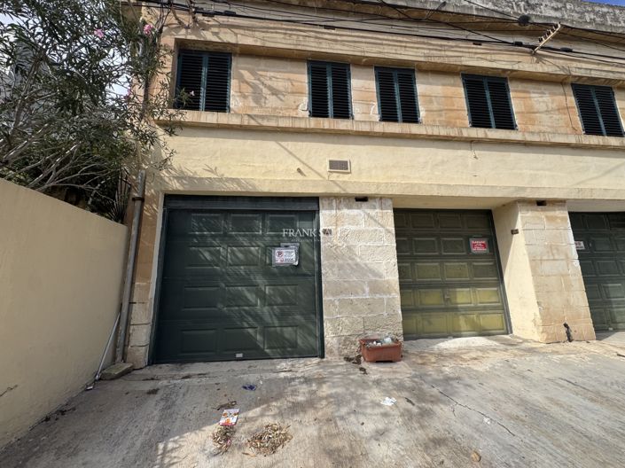 Image No.35-4 Bed Property for sale