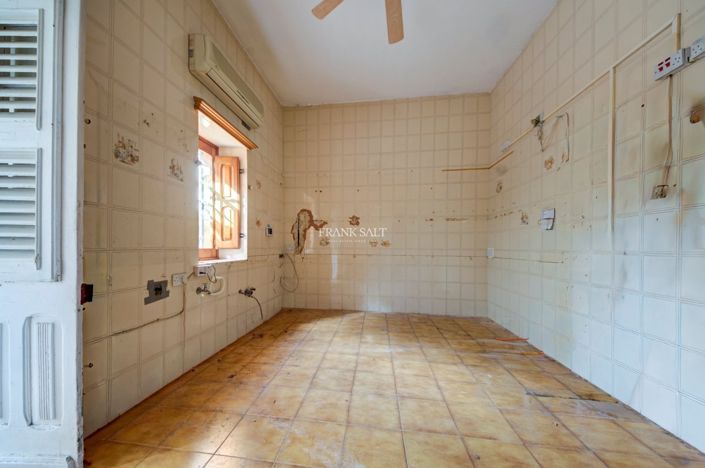 Image No.39-4 Bed Property for sale