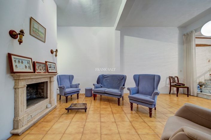 Image No.5-4 Bed Property for sale