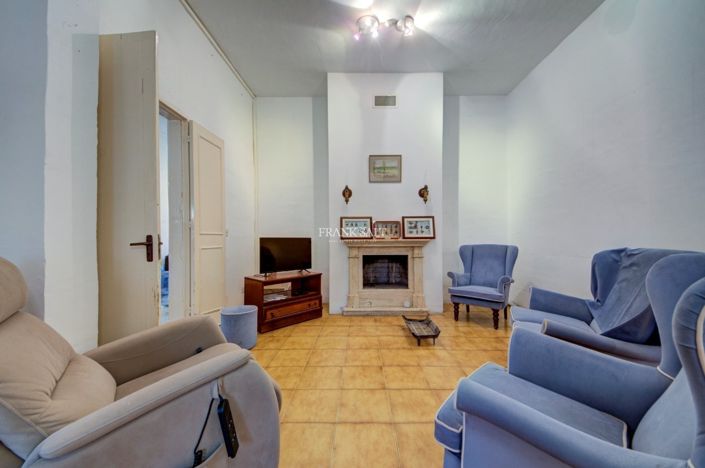 Image No.6-4 Bed Property for sale