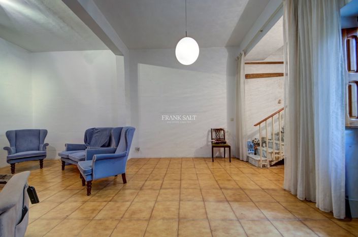 Image No.7-4 Bed Property for sale