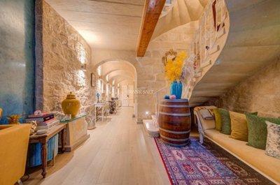 024bc998-2c96-4b40-be14-93aee4bd1dbf