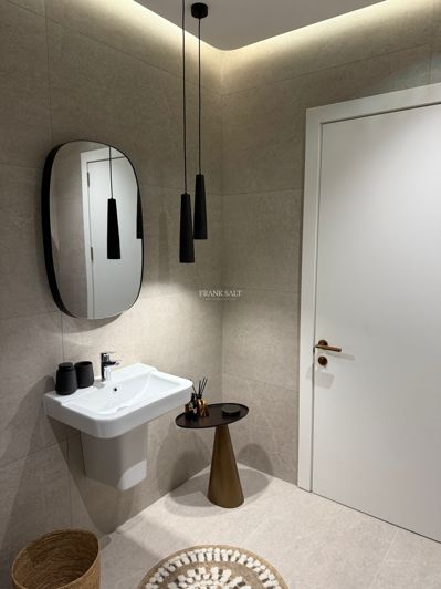 Image No.6-2 Bed Property for sale