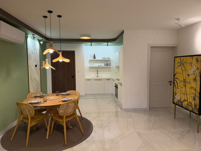 Image No.8-2 Bed Property for sale