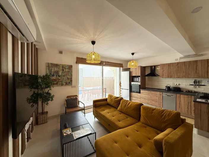 Image No.23-2 Bed Property for sale