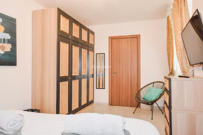 Image No.6-2 Bed Property for sale