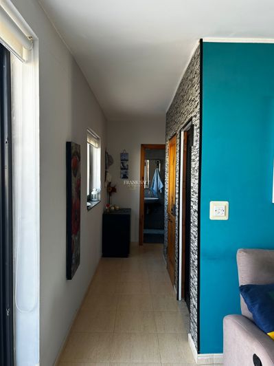 Image No.11-2 Bed Property for sale