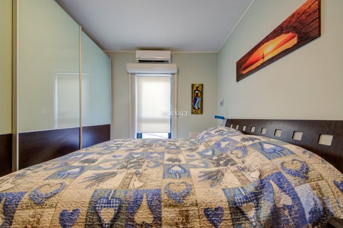 Image No.30-2 Bed Property for sale