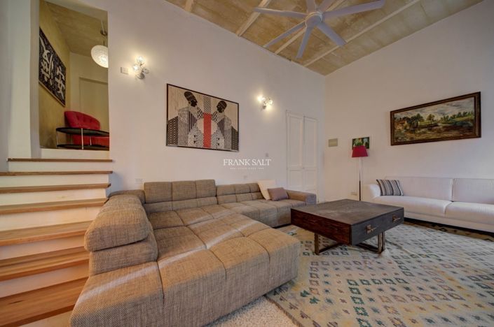 Image No.4-Propriété de 5 chambres à vendre à Sliema