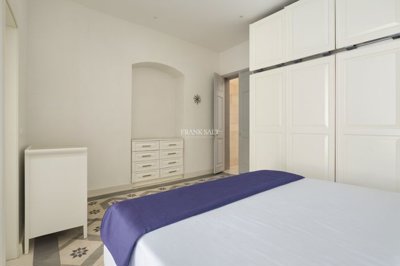 82ee3237-c035-4de8-82db-65fdaebf91b4