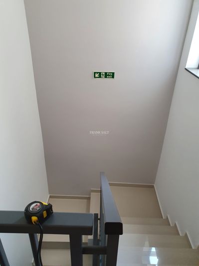 Image No.3-Propriété de 6 chambres à vendre à Kappara