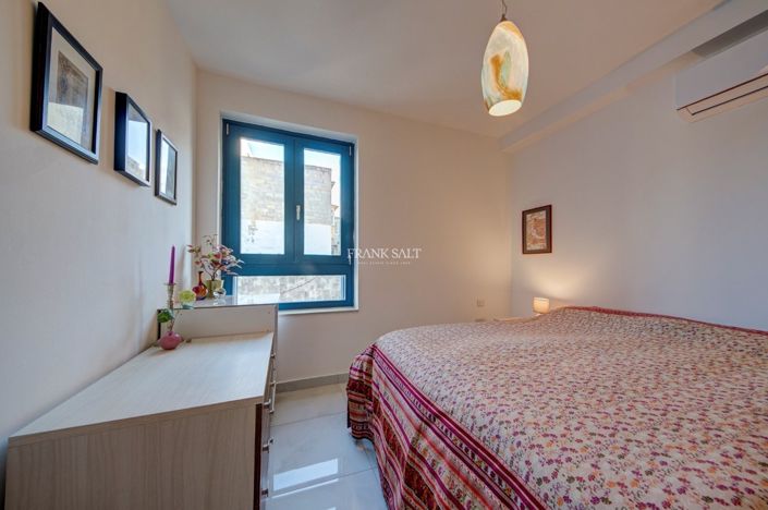 Image No.15-1 Bed Property for sale