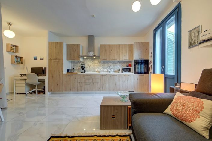 Image No.10-1 Bed Property for sale