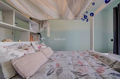 59ebe908-8c31-42b1-a6f4-8a2f4059bf5f