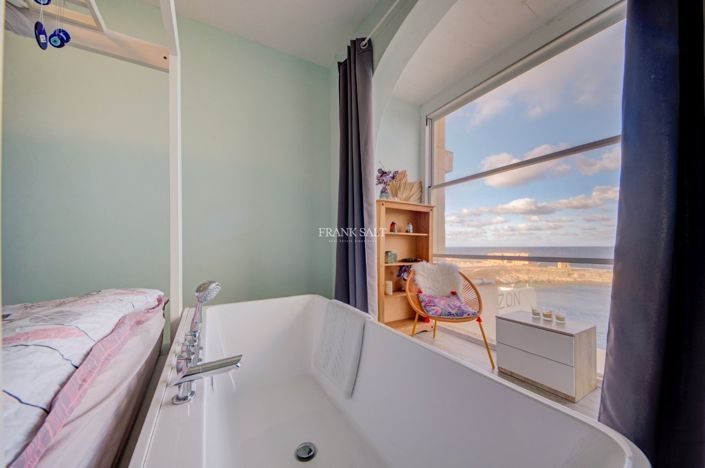 Image No.6-3 Bed Property for sale