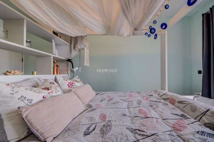 Image No.6-3 Bed Property for sale