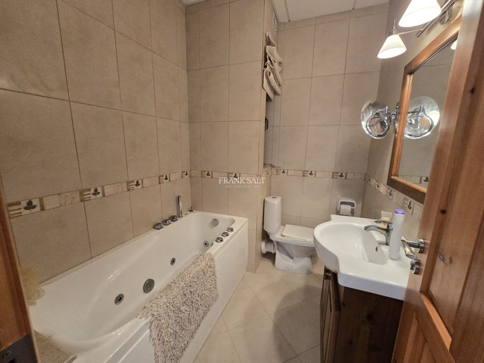 Image No.6-1 Bed Property for sale