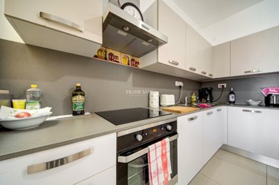 976c0c2a-3aa5-40fb-a75a-60a8ce4e5f9e