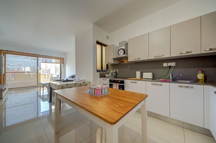 Image No.5-Propriété de 2 chambres à vendre à Bugibba