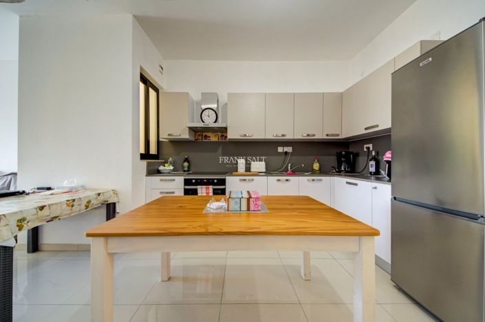 Image No.6-2 Bed Property for sale