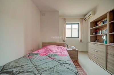 dadba2a6-efcd-43e7-9e40-cbb9d62e5d20