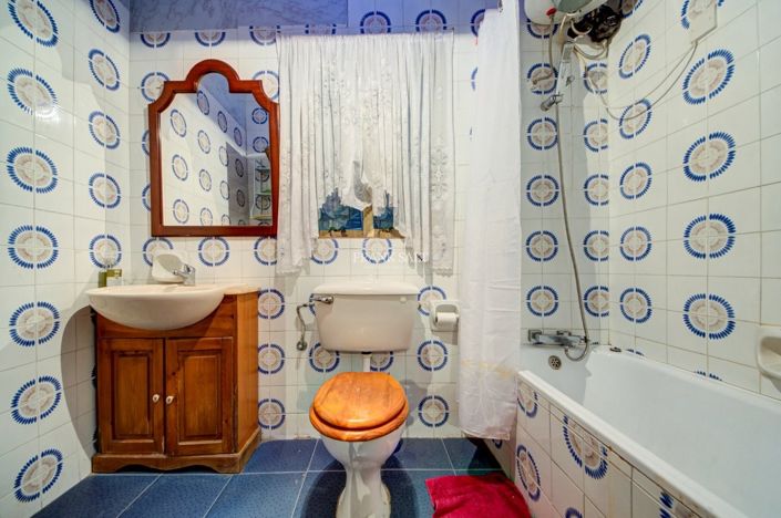 Image No.3-3 Bed Property for sale