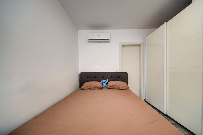 Image No.18-3 Bed Property for sale