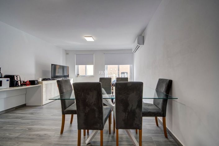 Image No.9-3 Bed Property for sale