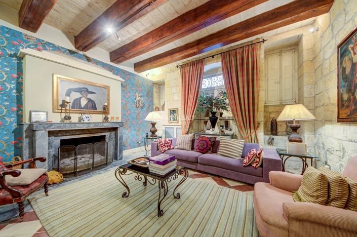 Image No.13-5 Bed Property for sale