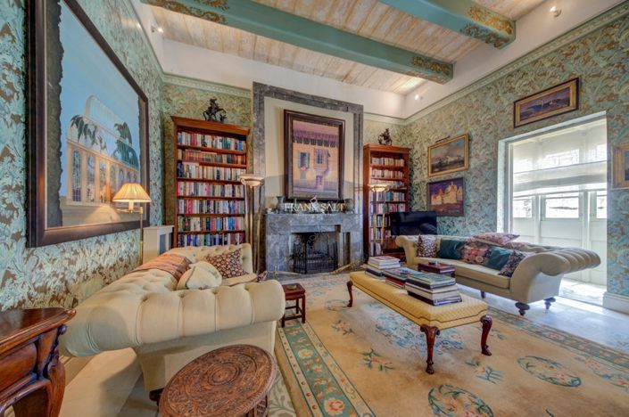 Image No.20-5 Bed Property for sale