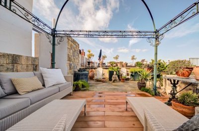 a7932406-8dbd-4361-92b4-7ecd6feeb8d1