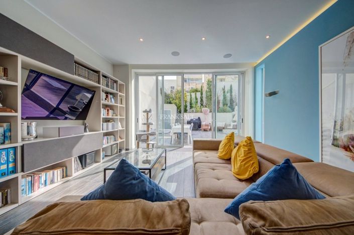 Image No.11-4 Bed Property for sale