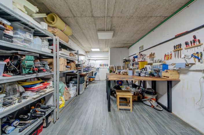 Image No.24-4 Bed Property for sale