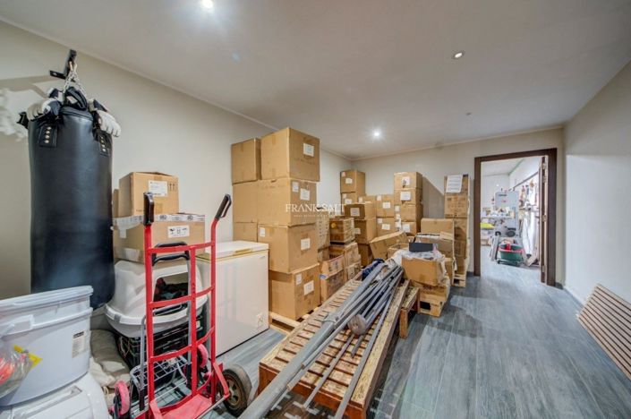 Image No.25-4 Bed Property for sale