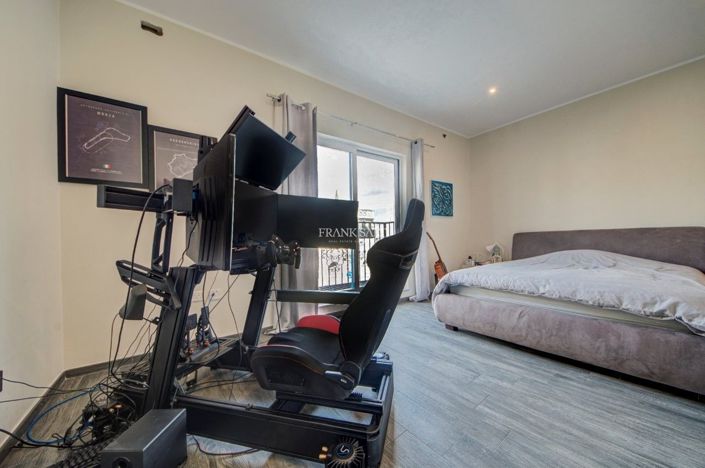 Image No.31-4 Bed Property for sale